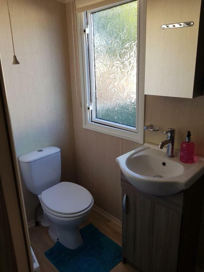 3 Bedroom Caravan With Hot Tub Tattershall Lakes Exterior foto